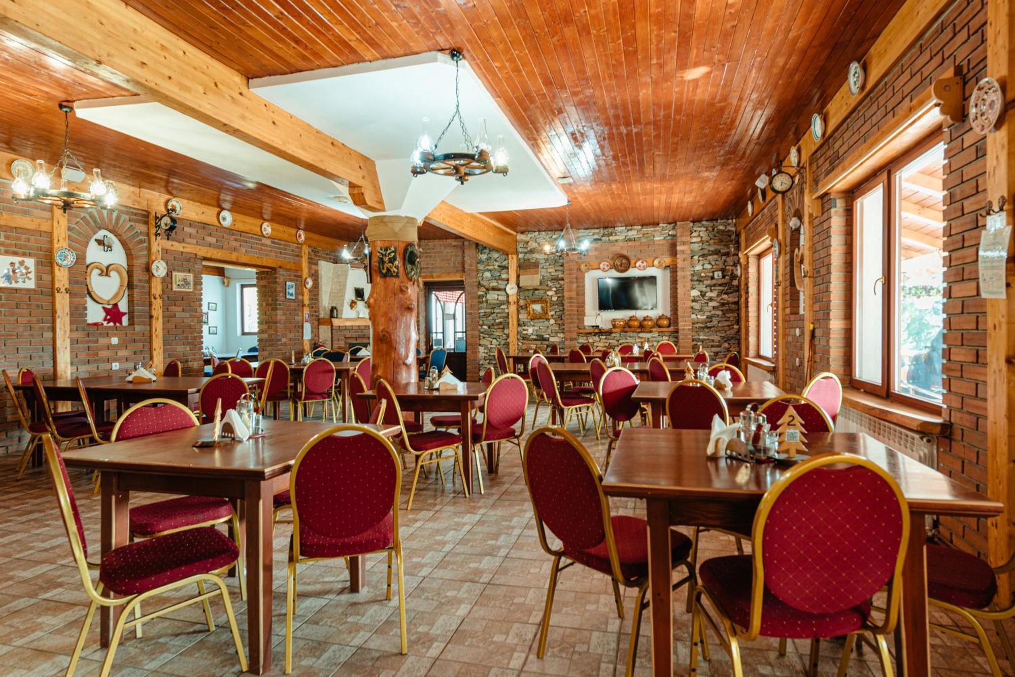 Hotel Complex Turistic Alpina Blazna Sant
