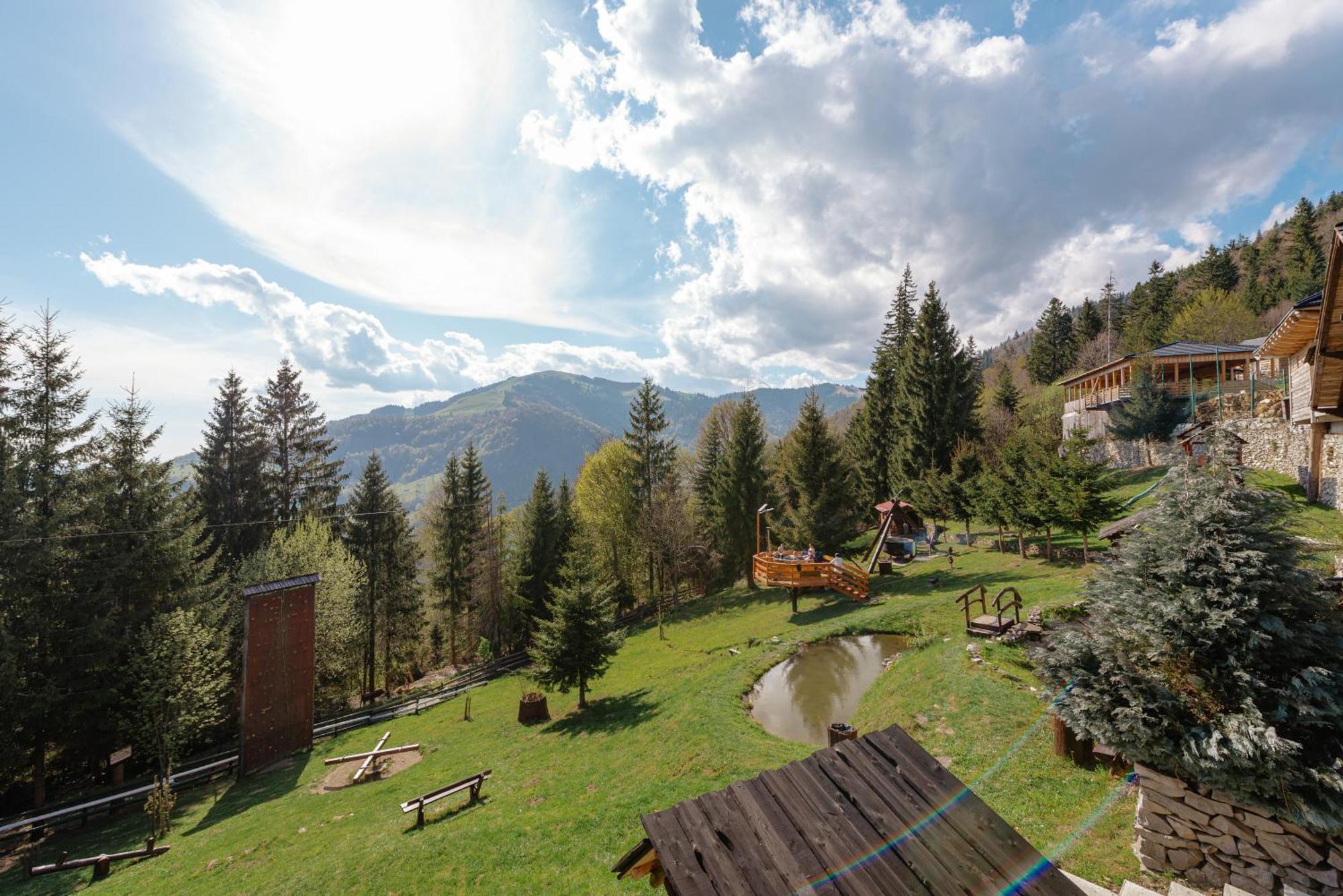 Hotel Complex Turistic Alpina Blazna 3*