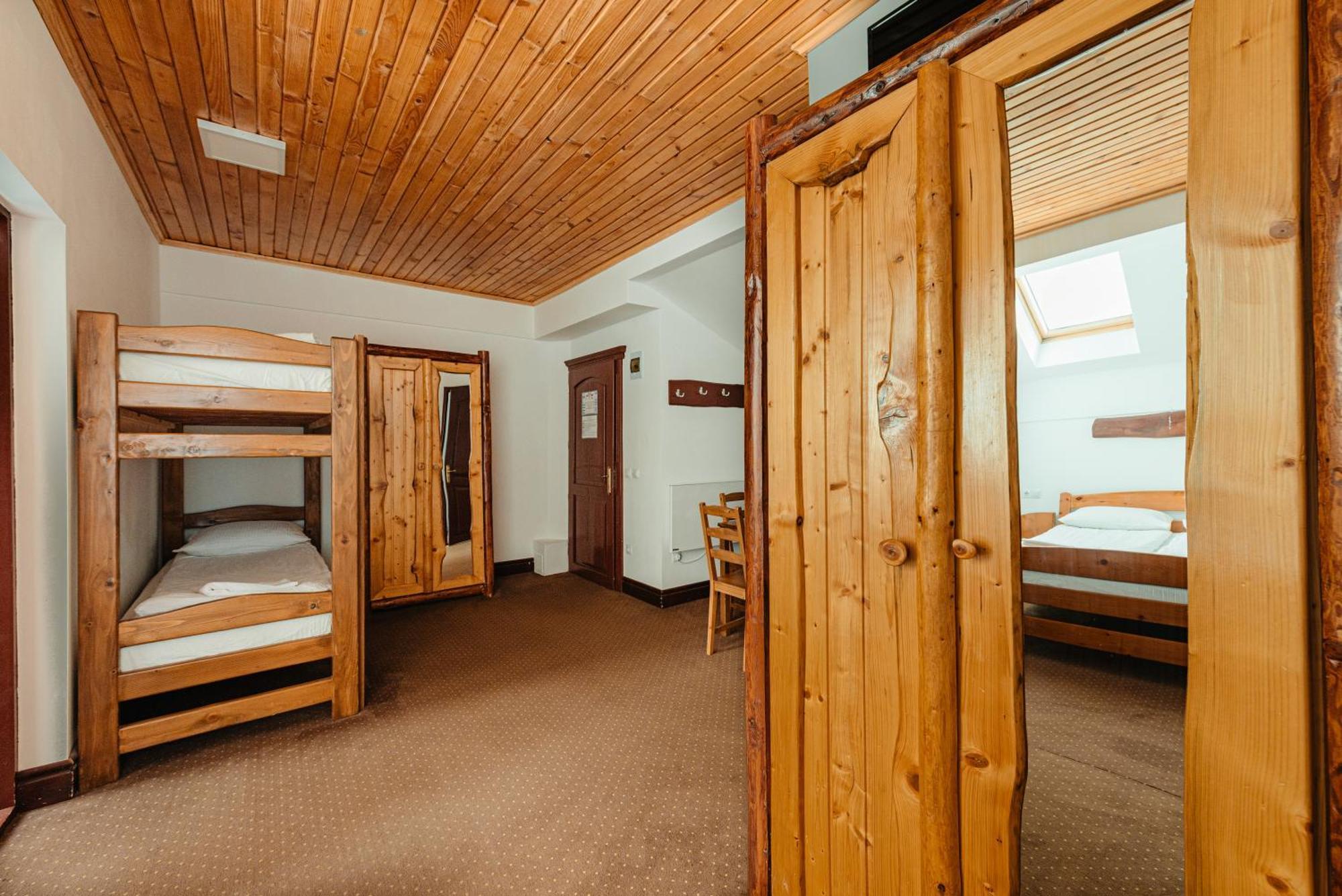 Complex Turistic Alpina Blazna Hotel Sant