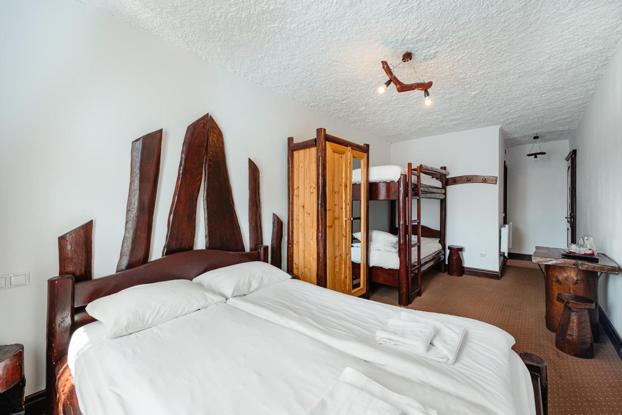 Hotel Complex Turistic Alpina Blazna